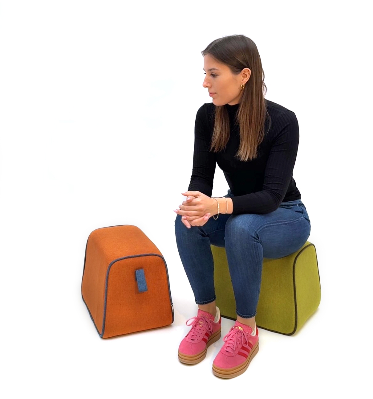 Hockidu - Hocker gepolstert mit Schlaufe